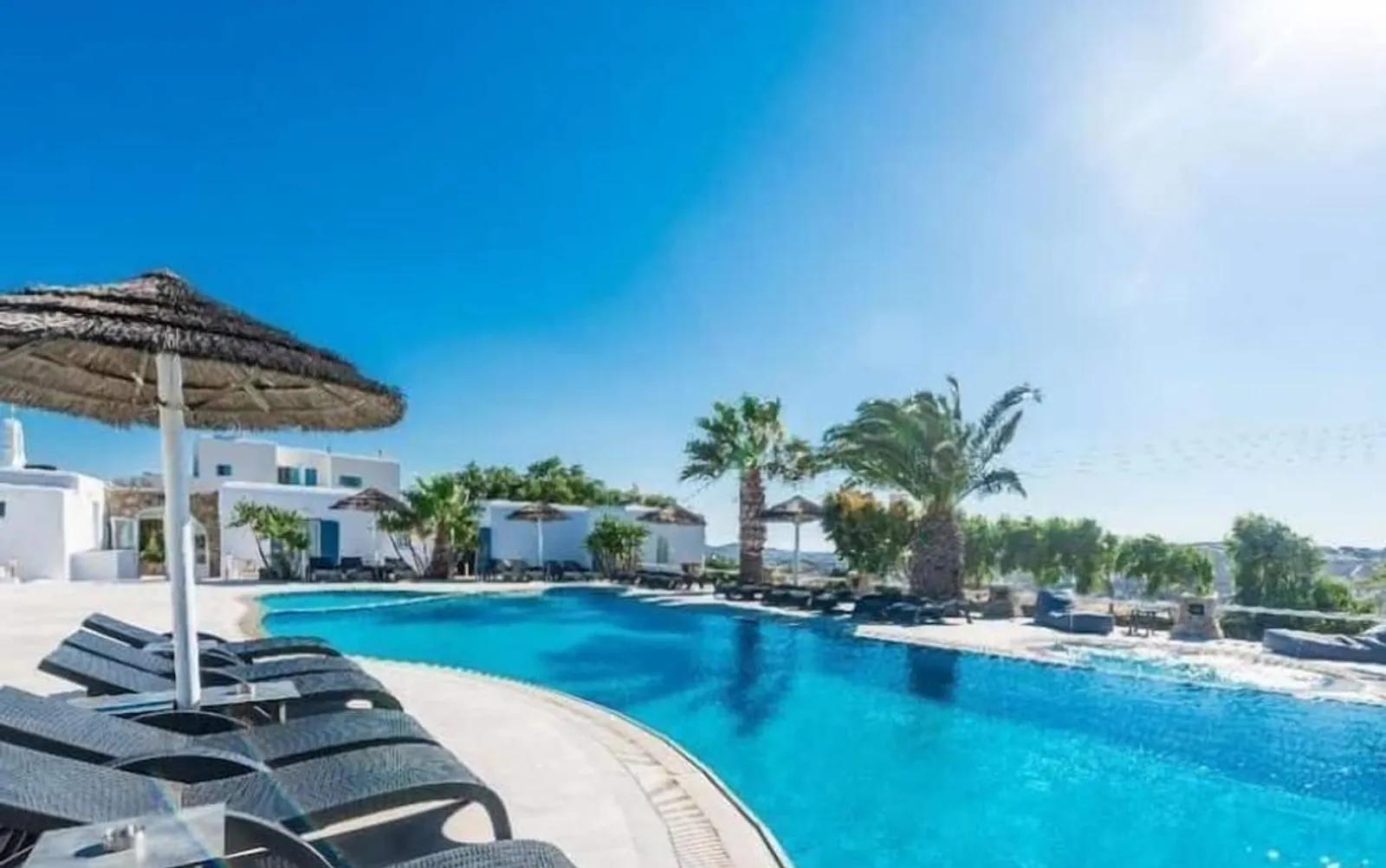 Giannoulaki RESORT